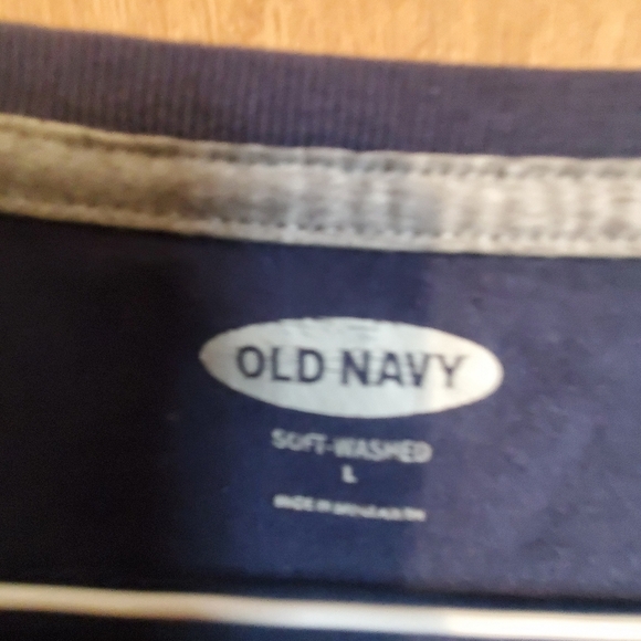 Old Navy Blue Short Sleeve Tee With Surfers. Surf Boards. Large Unisex. Navy - Picture 4 of 7